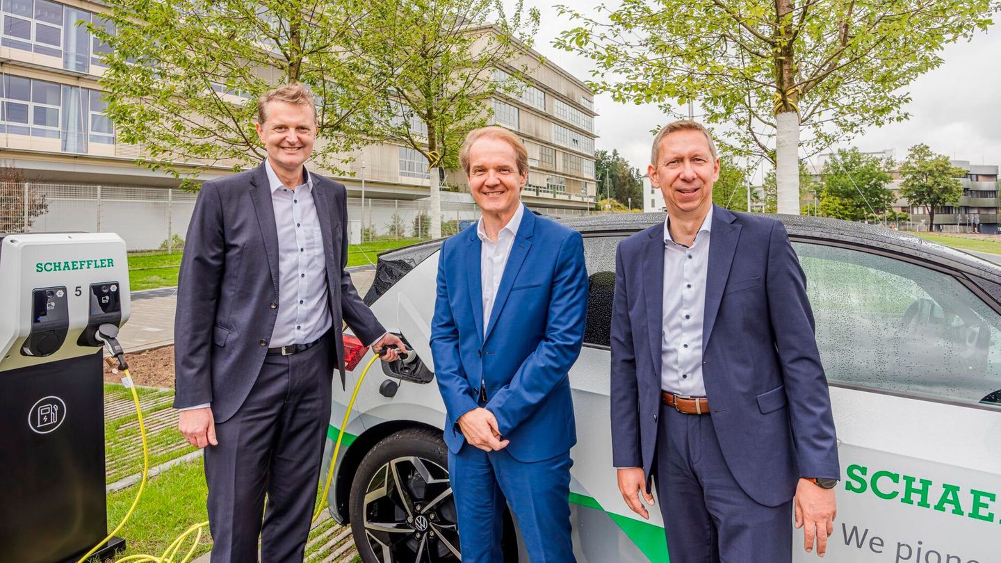 Start the global charging infrastructure project at headquarters in Herzogenaurach